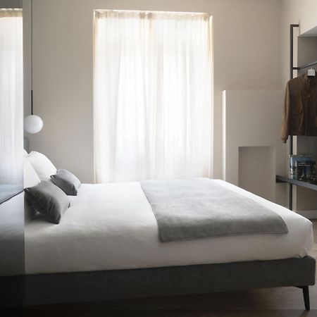 Della Spiga Suites By Brera Apartments Milánó Kültér fotó